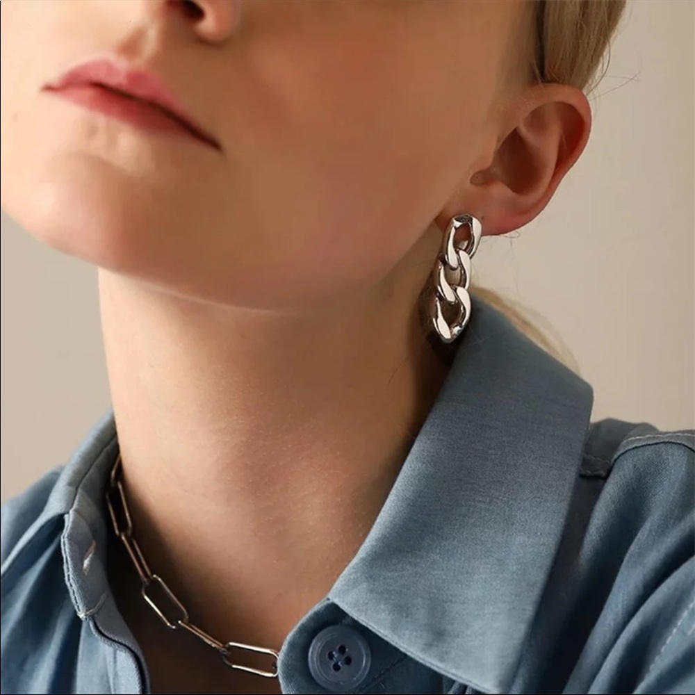 Silver curb link earrings